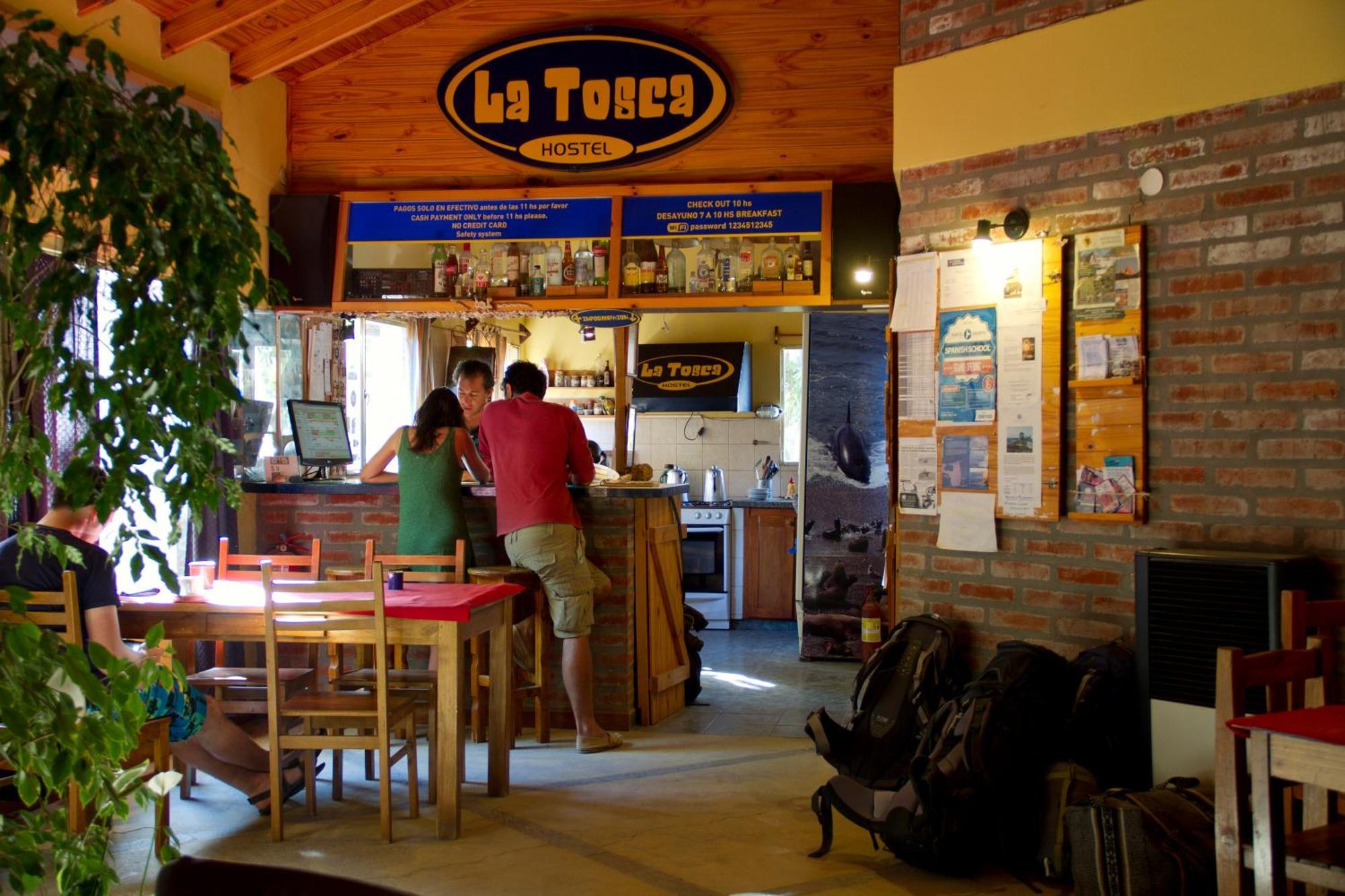 La Tosca Hostel Puerto Madryn Eksteriør bilde