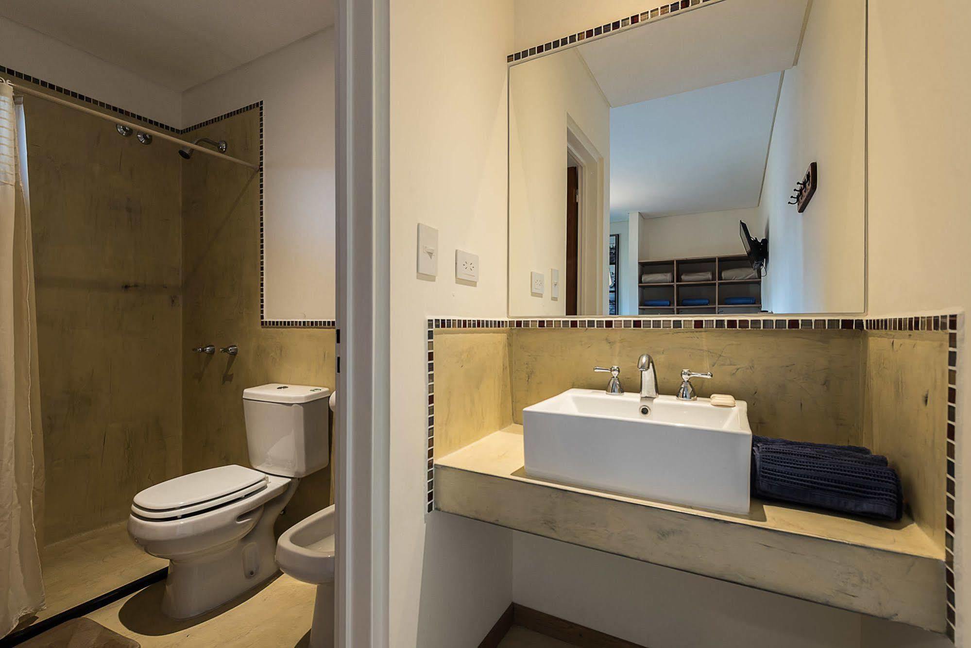 La Tosca Hostel Puerto Madryn Eksteriør bilde