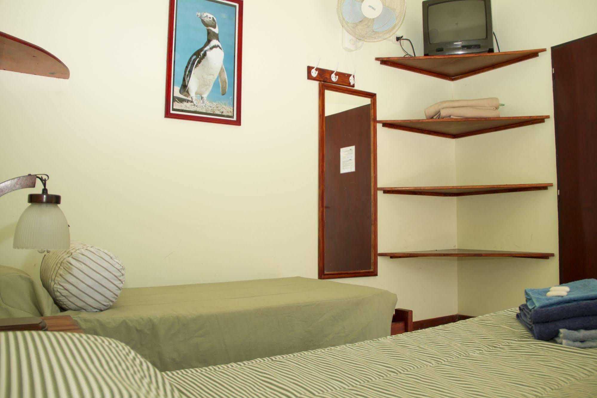 La Tosca Hostel Puerto Madryn Eksteriør bilde