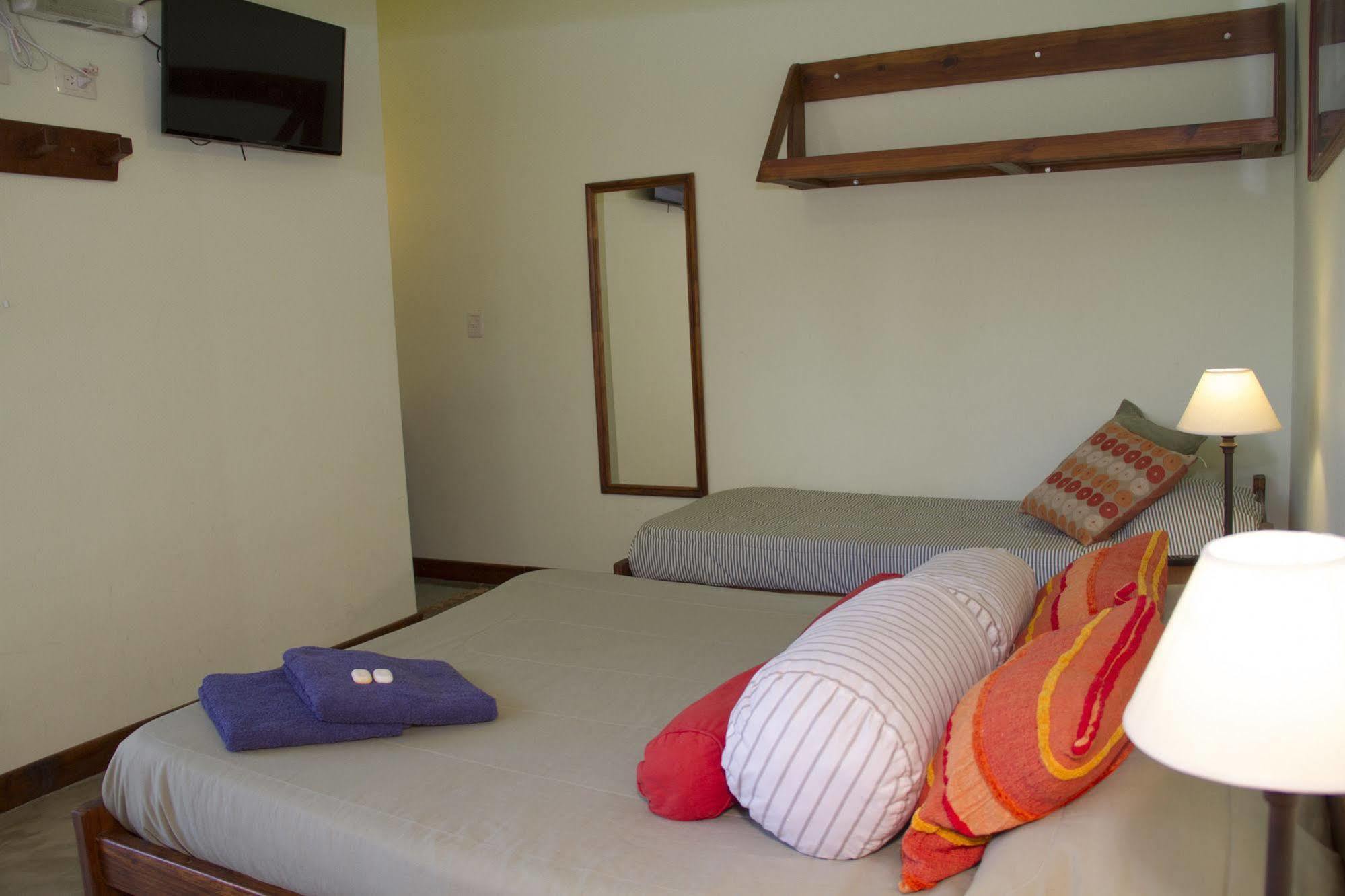 La Tosca Hostel Puerto Madryn Eksteriør bilde