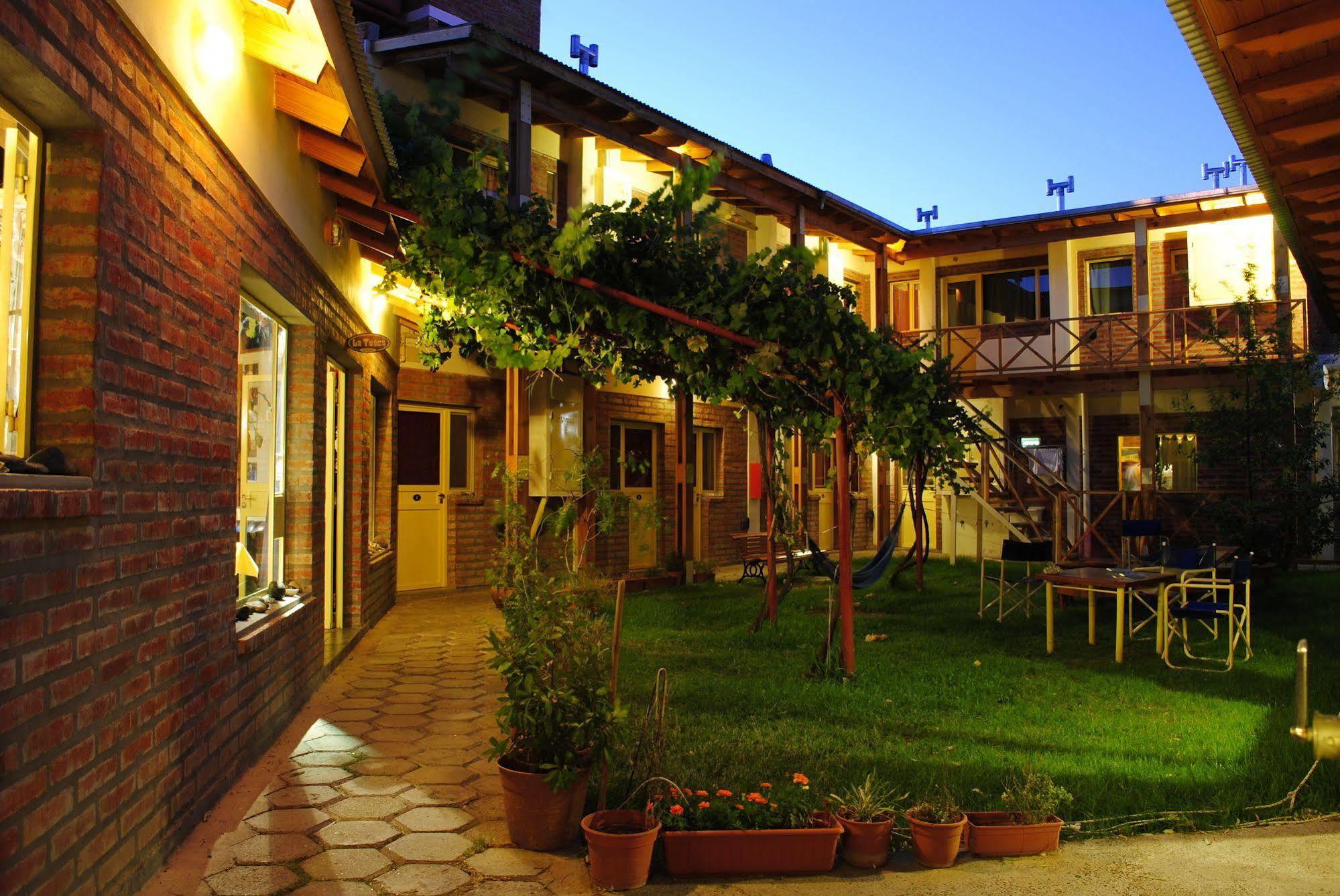 La Tosca Hostel Puerto Madryn Eksteriør bilde